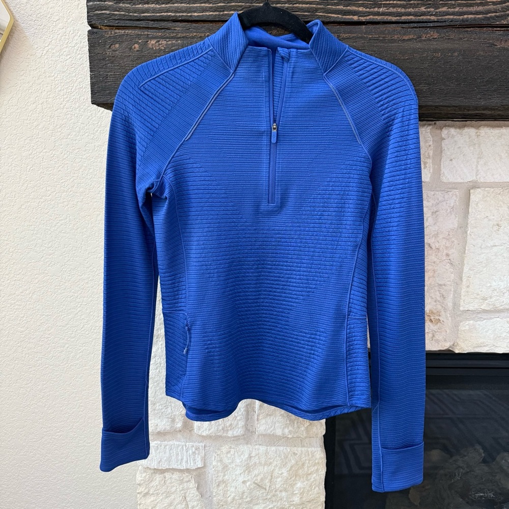Lululemon quarter zip lightweight fitted workout top